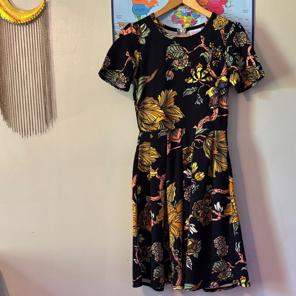 🖤🌿🍁🍂🍃LuLaRoe Black Floral Midi Dress